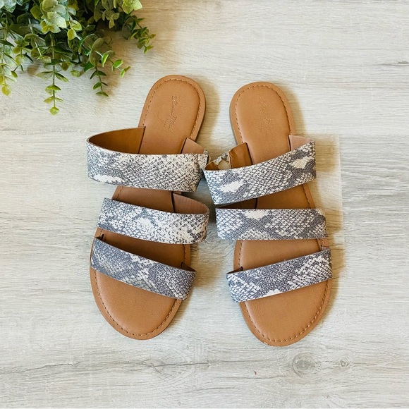 Universal Thread Sammi Slide Sandal Sz 9 - Picture 1 of 10